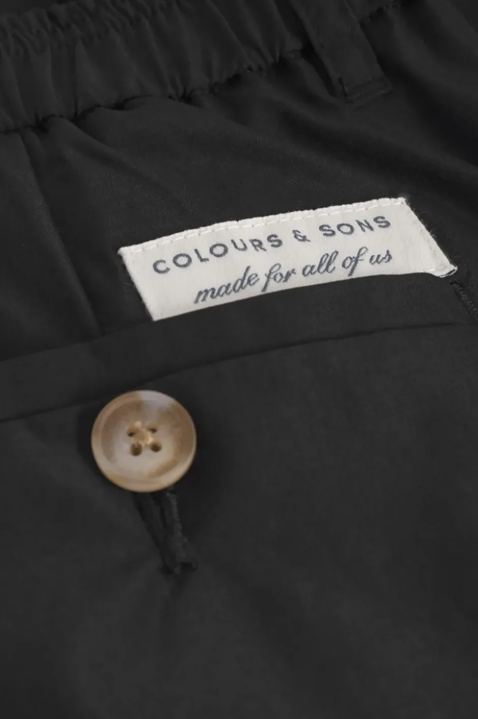 Shorts*Colours & Sons Shorts with Pleats - Black