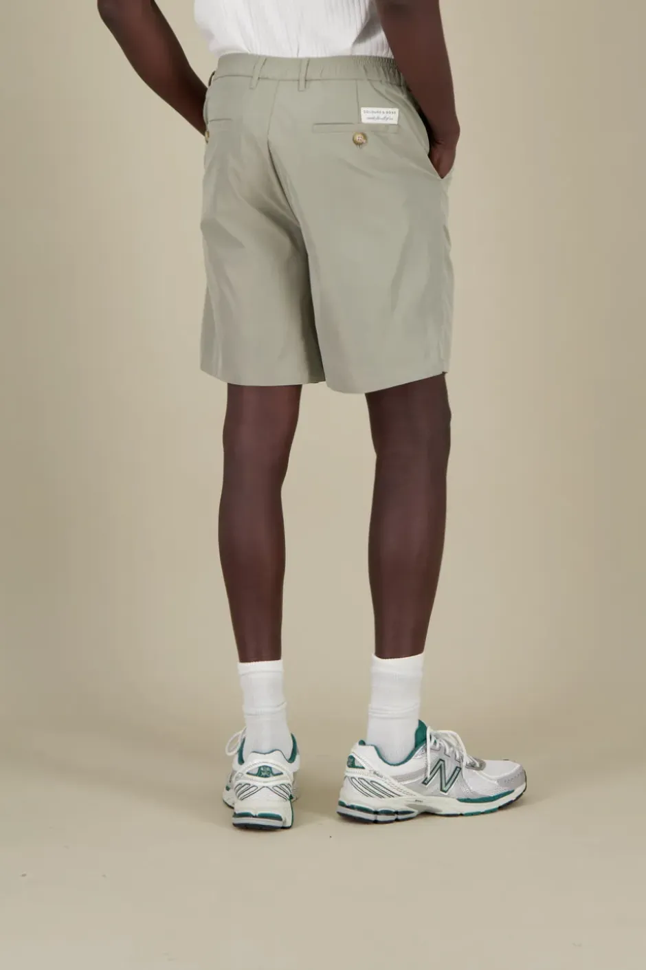 Shorts*Colours & Sons Shorts with Pleats - Matcha